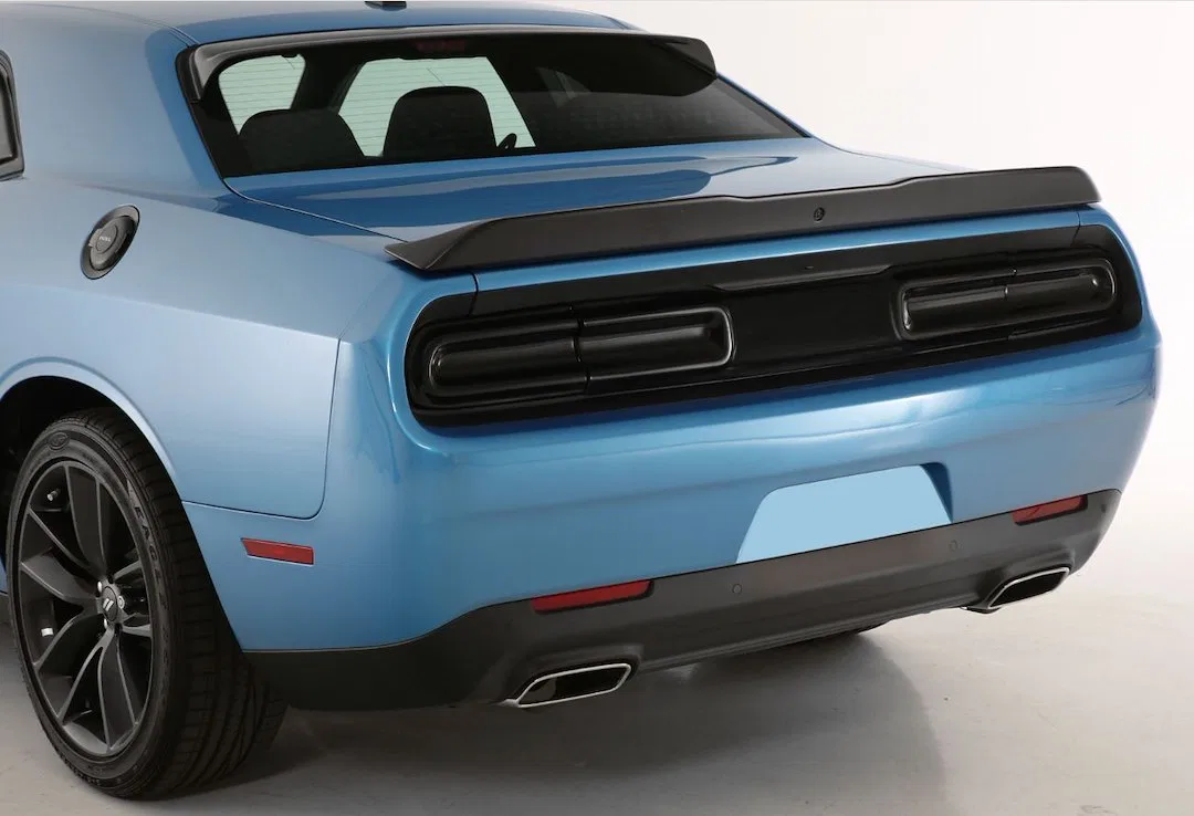 GT4190 – GT STYLING Tail Light Center Panel Cover, Solid Blackout Smoke 3 Piece